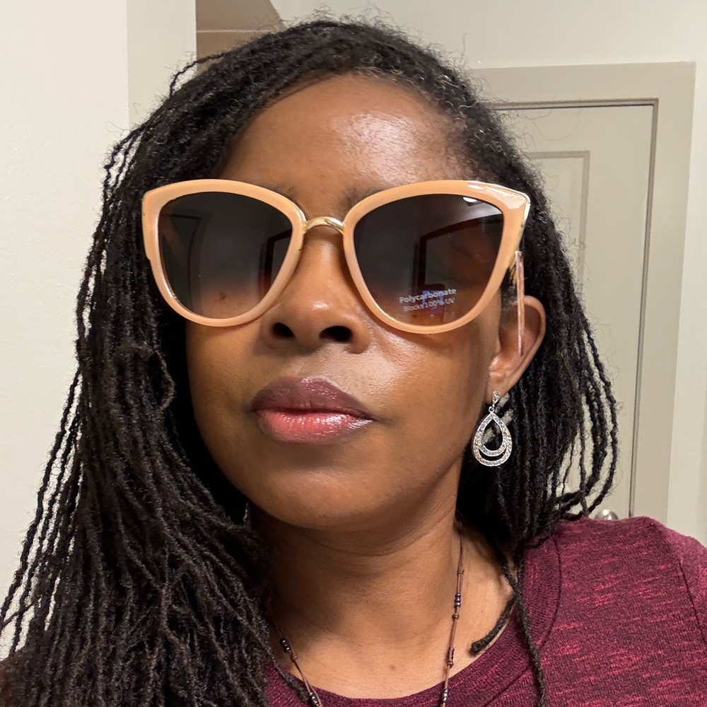 Chic Peach Cat-Eye Sunglasses - Picture 5 of 11